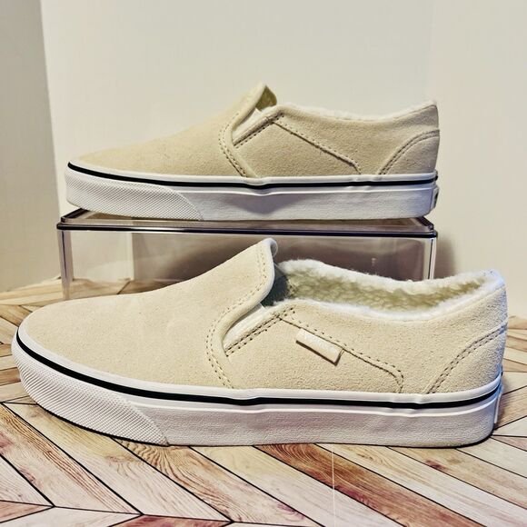 Vans Asher Women's 6 Suede Slip-On Shoes Birch Cream Faux Fur Sherpa Lined New - Picture 3 of 9